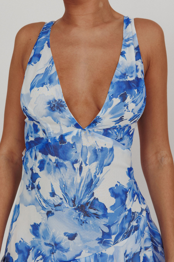 VASA BACK CUT-OUT MAXI DRESS - White Blue Floral